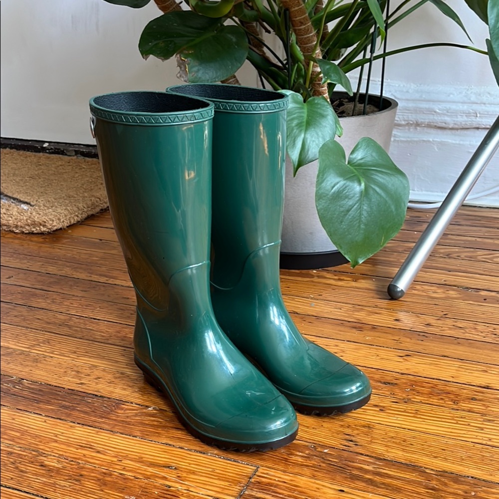 UGG Green Rain Boots size 9